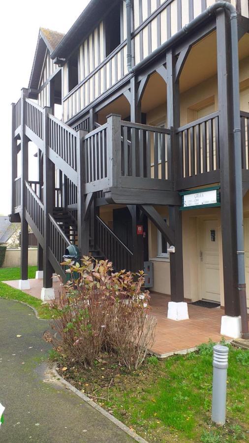 Golf De Deauville , Place-Inn المظهر الخارجي الصورة